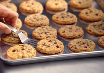 Free Warm Cookies at DoubleTree Hotels (8/4)